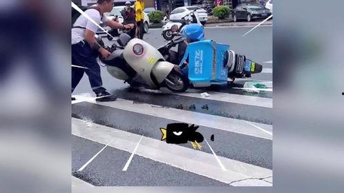 辉县吃瓜外卖小哥,吃瓜日常，传递城市烟火气